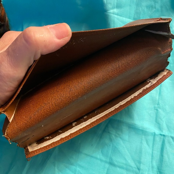 Authentic Louis Vuitton Monogram Long Wallet/Checkbook Holder - Picture 11 of 11